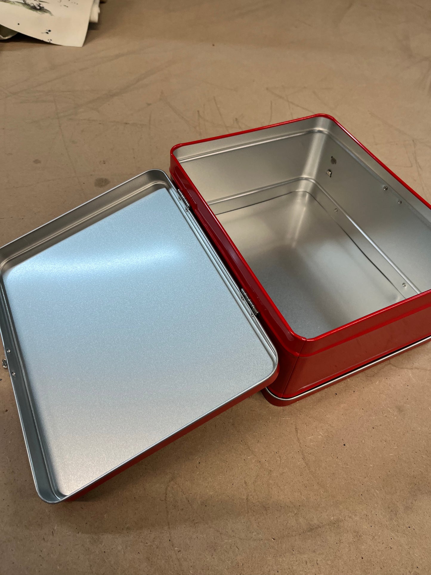 Metal lunch box-Red