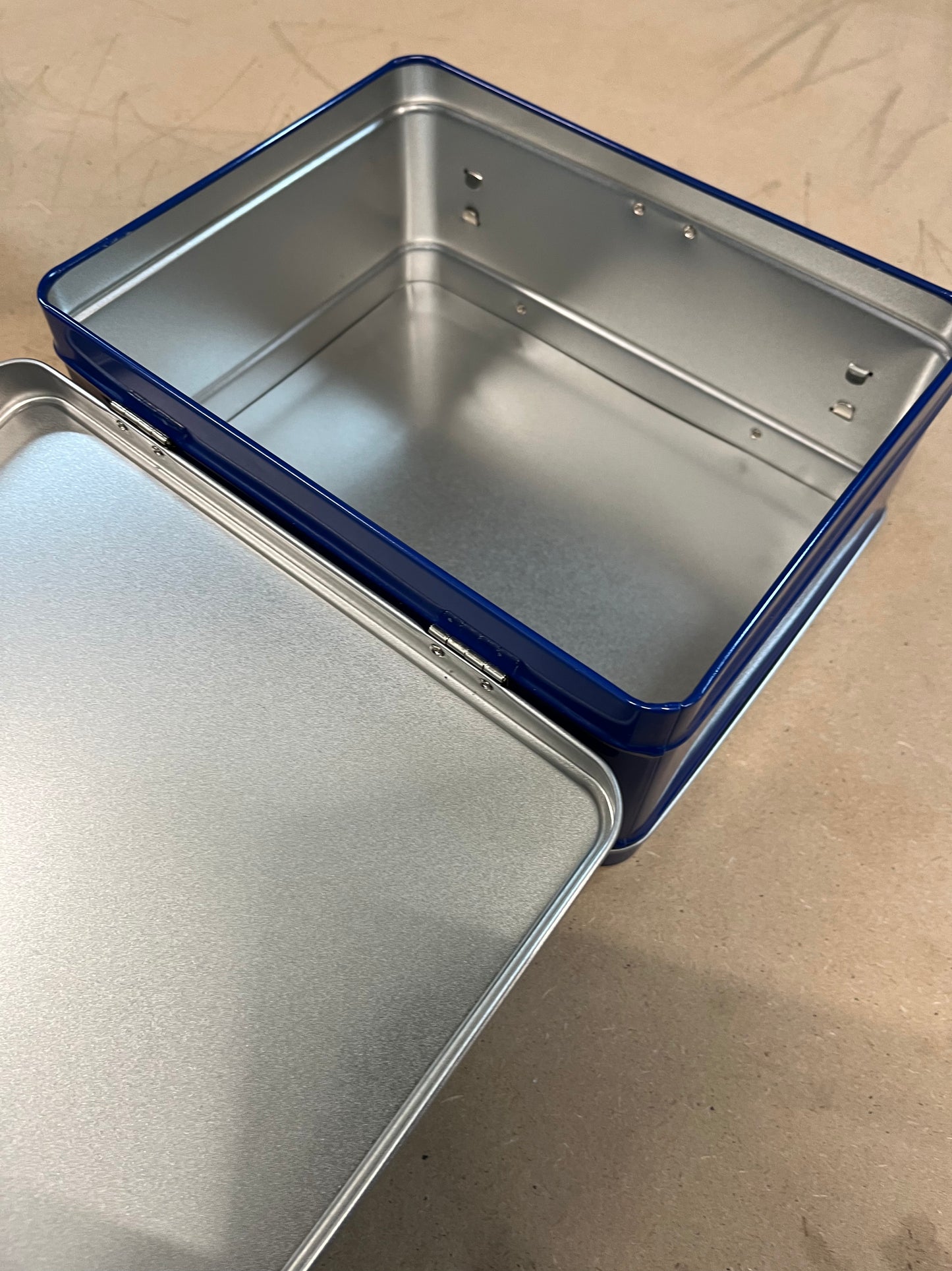 Metal lunch box-Blue